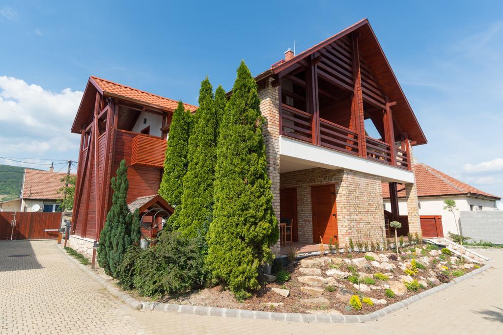 Magita Hotel Basko Екстер'єр фото