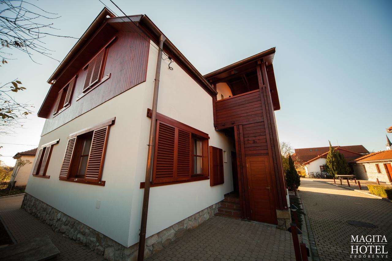 Magita Hotel Basko Екстер'єр фото