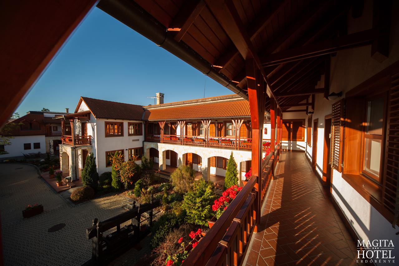 Magita Hotel Basko Екстер'єр фото