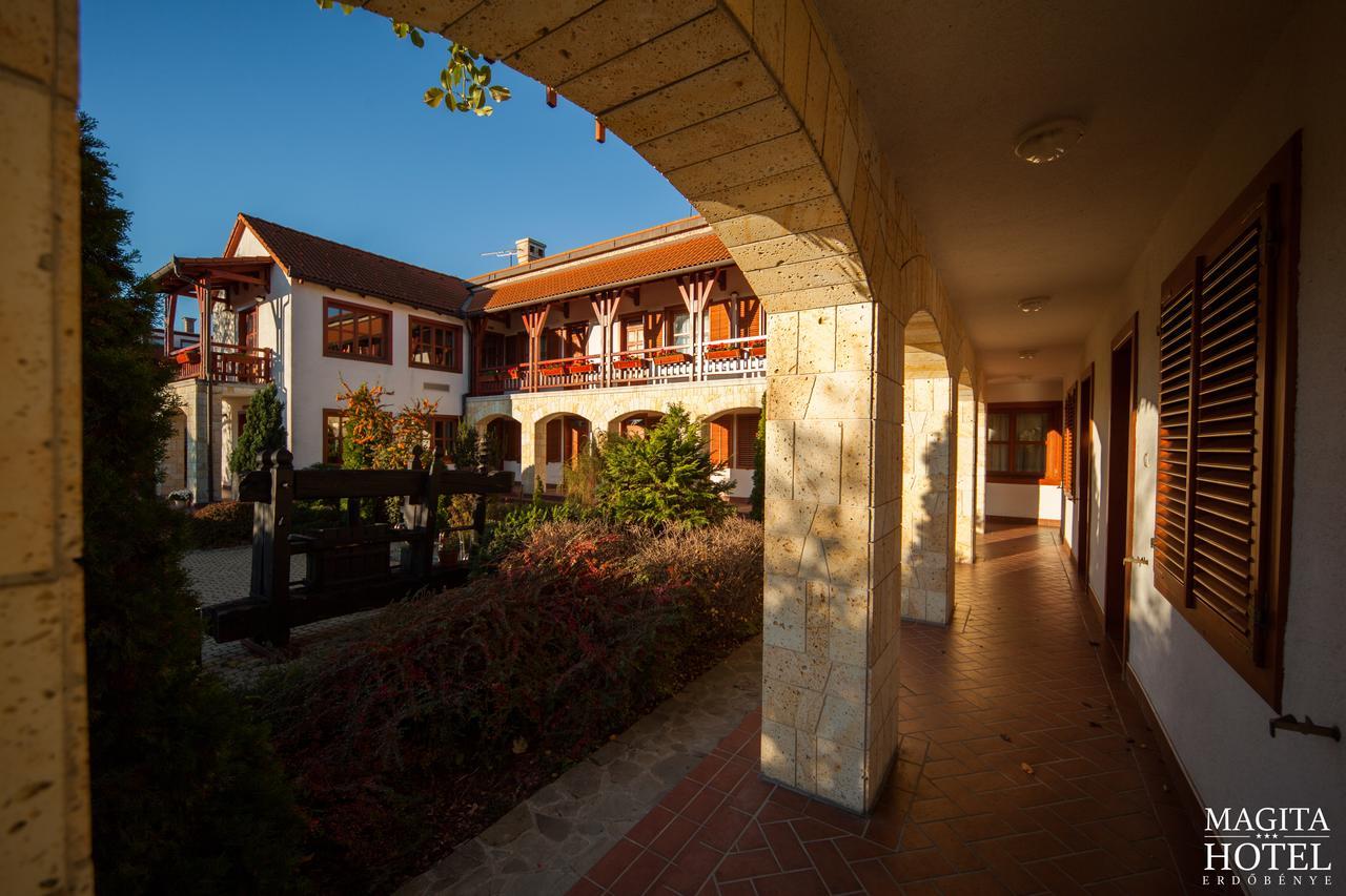Magita Hotel Basko Екстер'єр фото